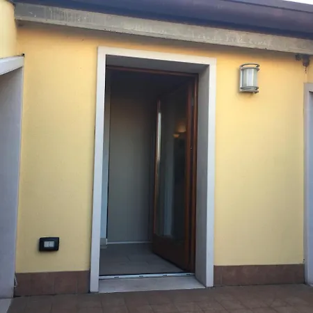 Apt.5 Delle Rose Apartment Peschiera del Garda